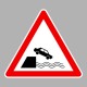 KRESZ tábla, Közúti jelzőtábla - "A" Veszélyt jelző táblák - Rakpart vagy meredek part, bal oldalon